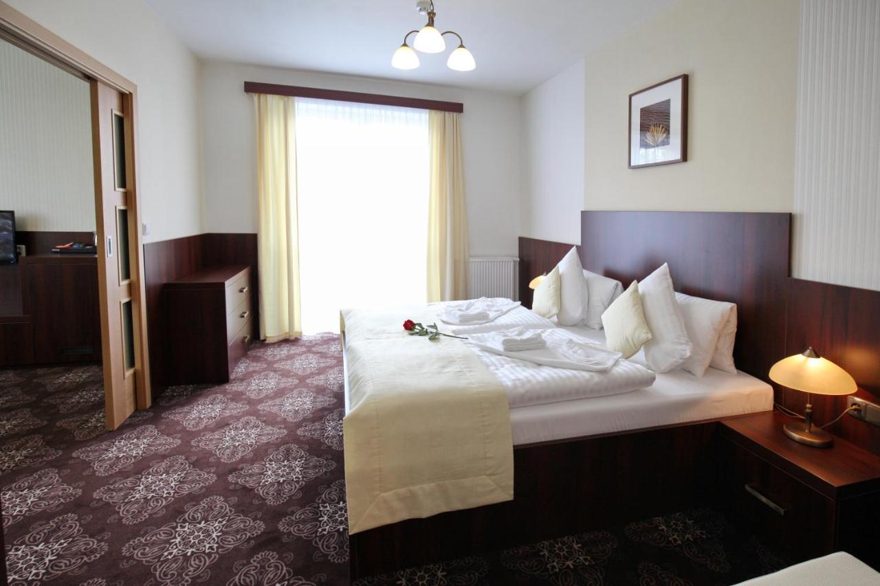 Deluxe Suite,1015340230:JPEG