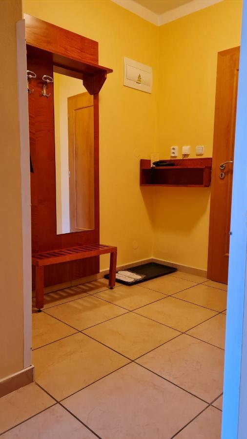 Dvoulůžkový pokoj s manželskou postelí