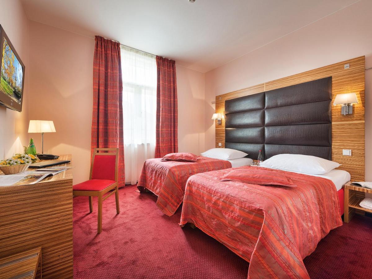 Double or Twin Room,706846723:JPEG
