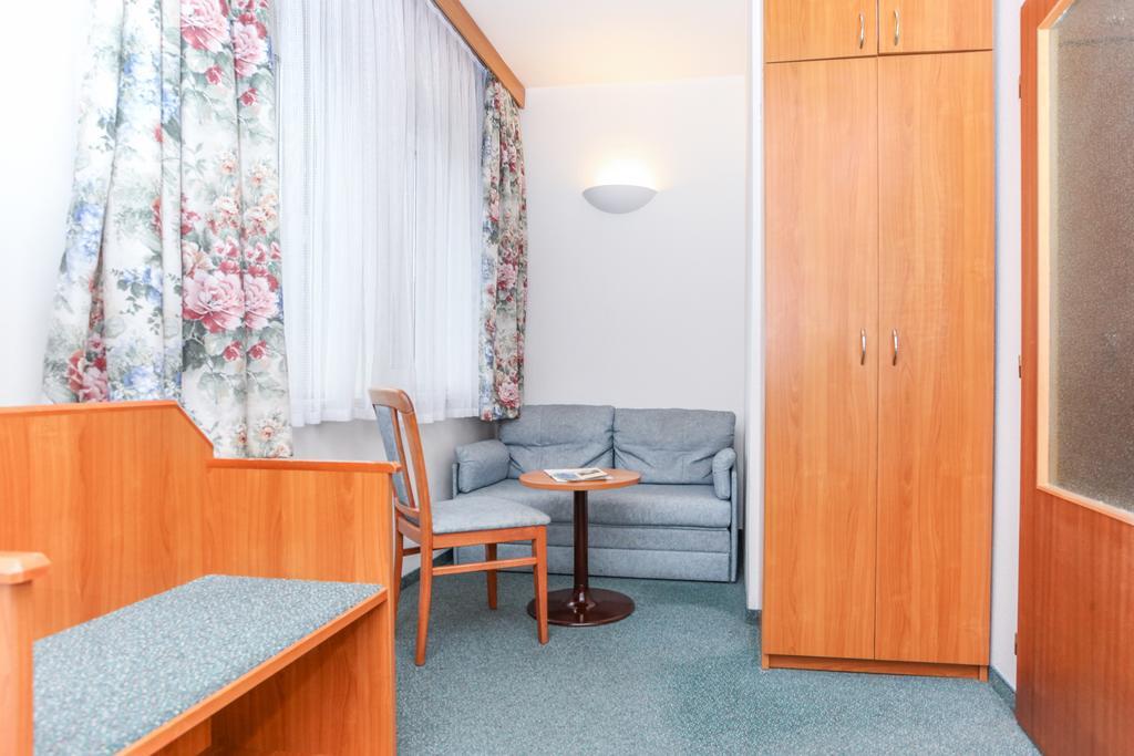 Dvoulůžkový pokoj Superior s manželskou postelí nebo oddělenými postelemi