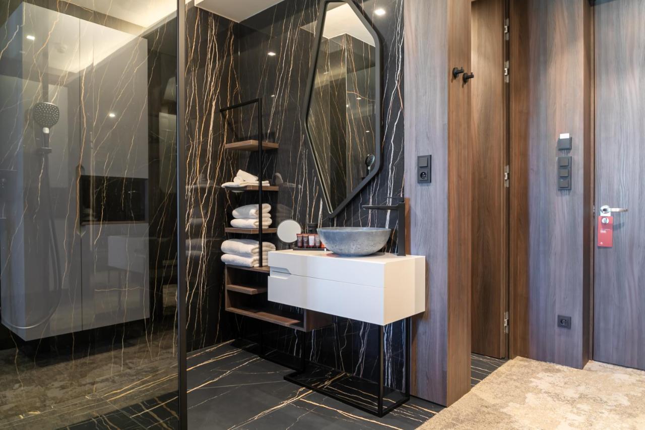 Dvoulůžkový pokoj Deluxe s manželskou postelí