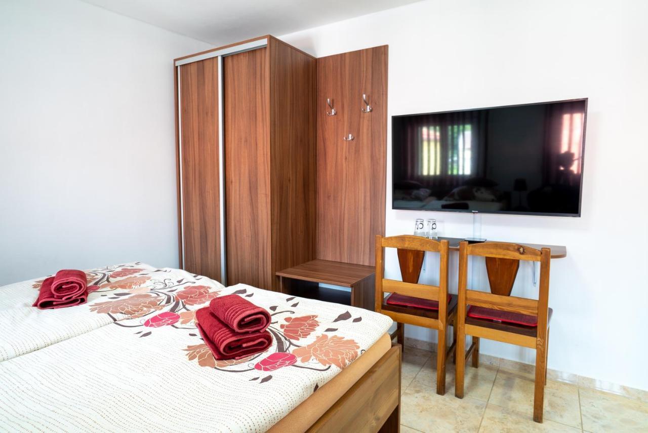 Deluxe Double Room,1151242902:JPEG