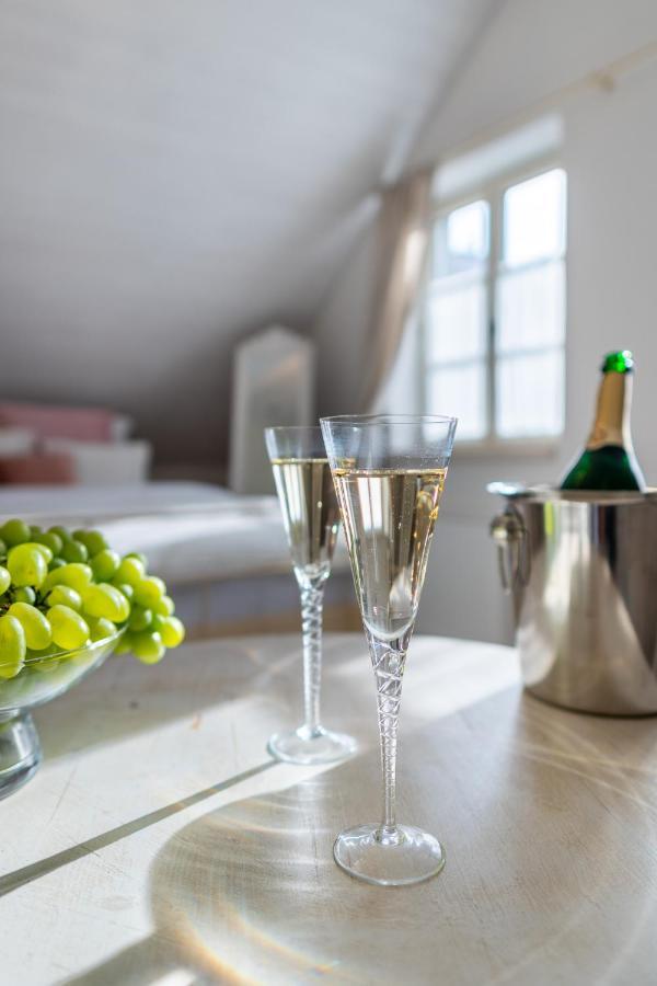 Deluxe Double Room with Bath,1159717923:JPEG