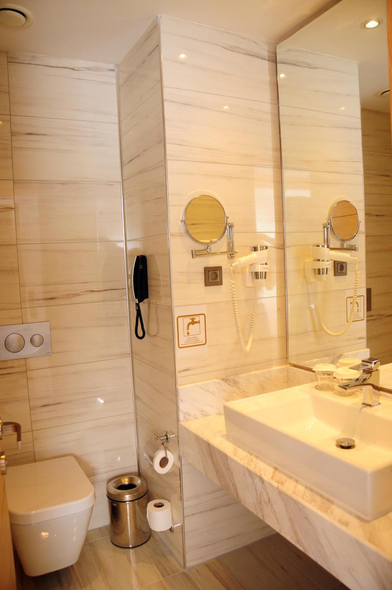 Apartmá s masážní vanou a výhledem na moře