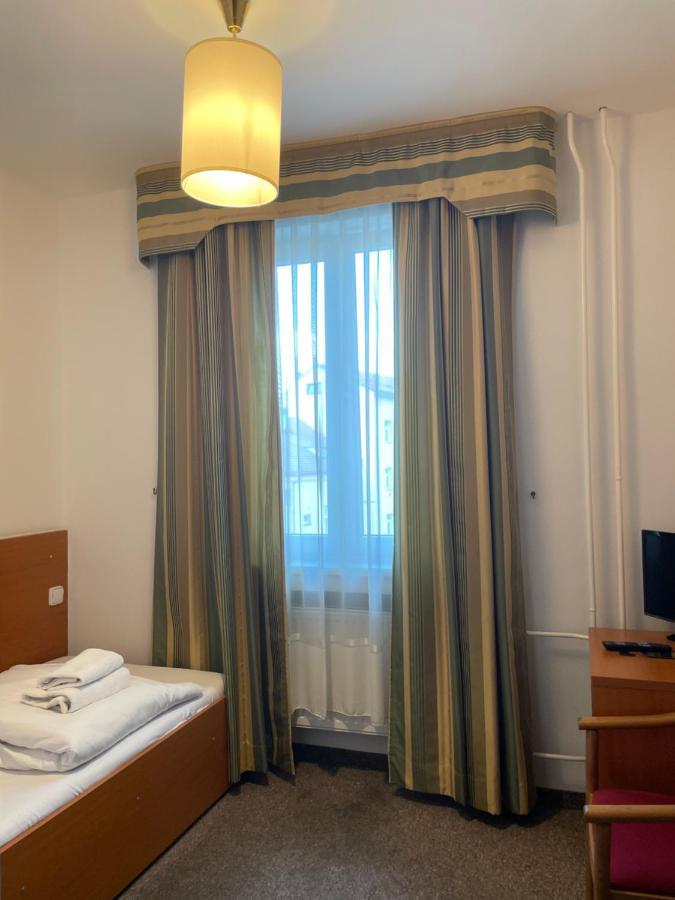 Single Room,1252919161:JPEG