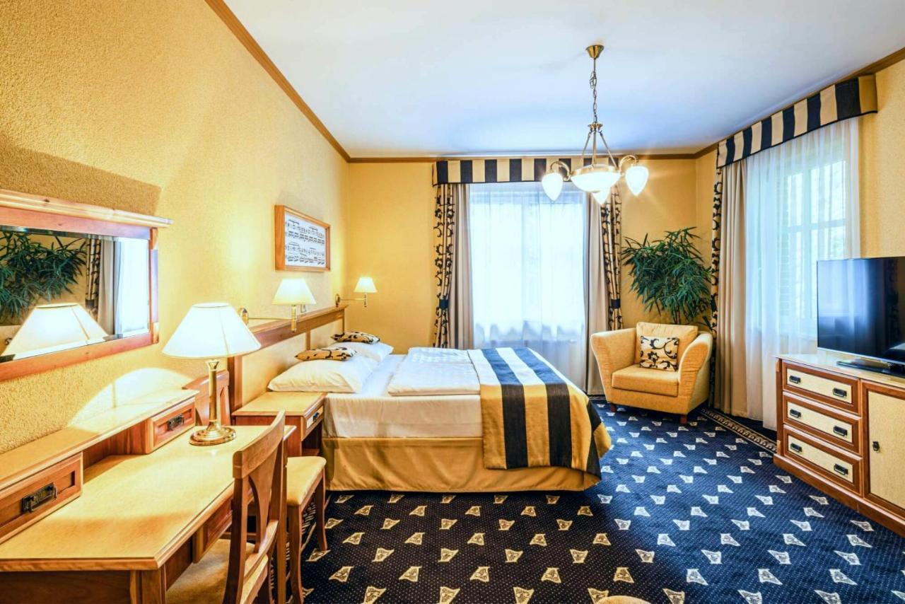 Double or Twin Room,1293442570:JPEG
