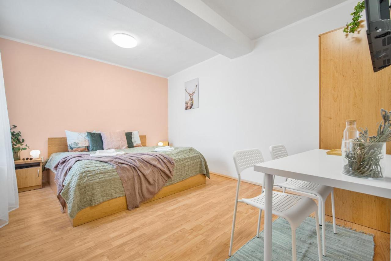 Double Room,1265146930:JPEG