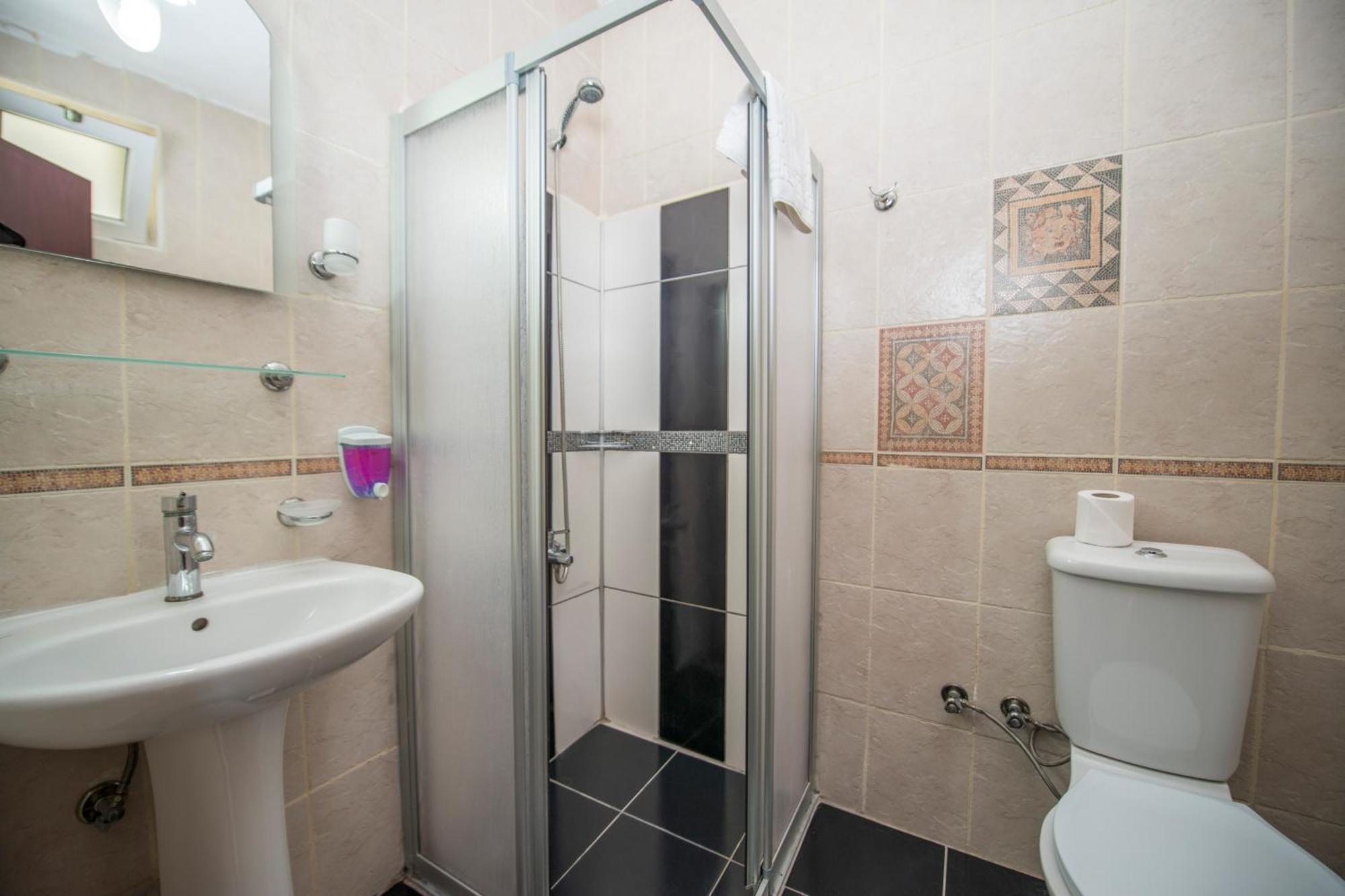 Standard Double or Twin Room,1274840890:JPEG