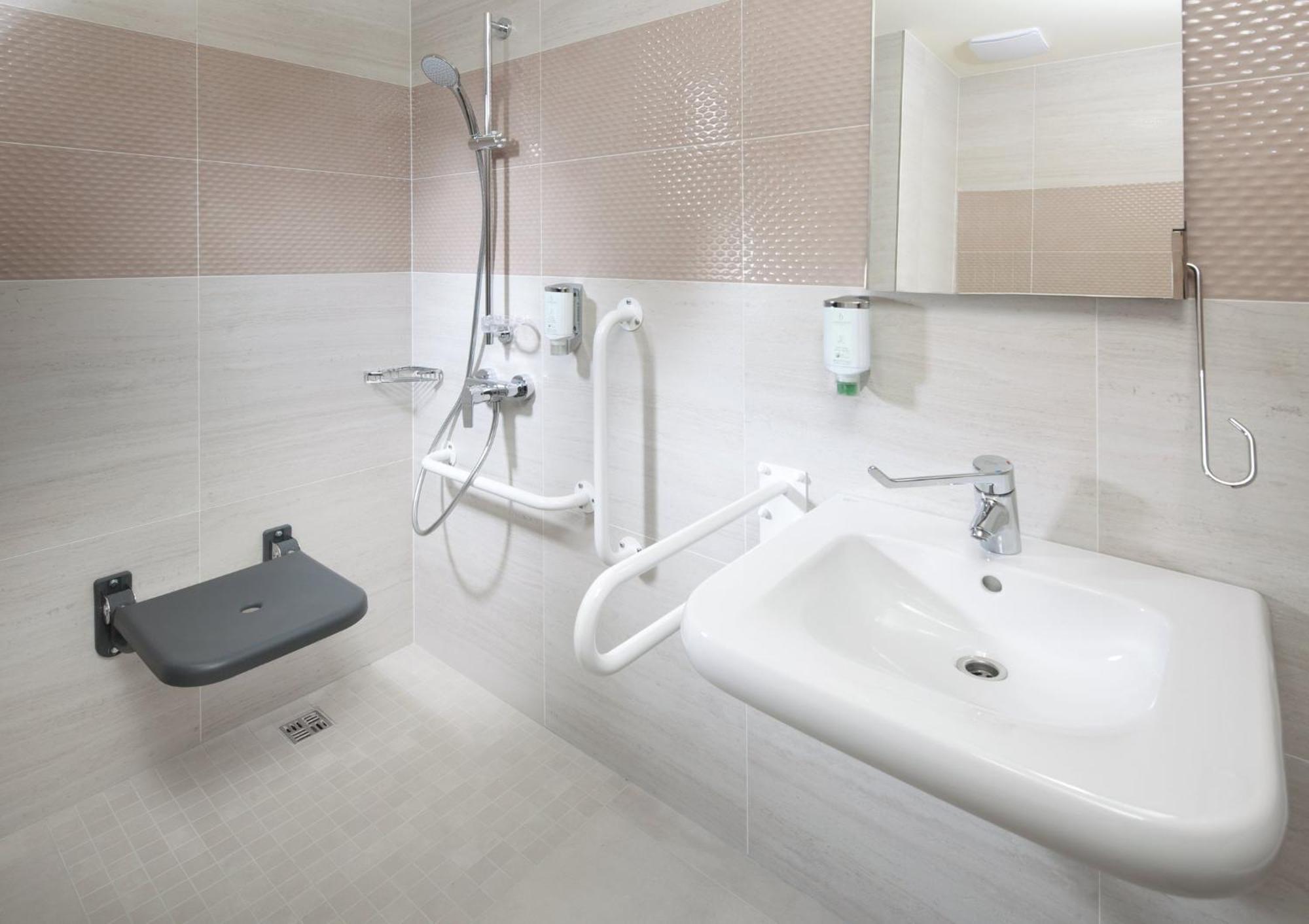 Pokoj Standard s manželskou postelí King - bezbariérový