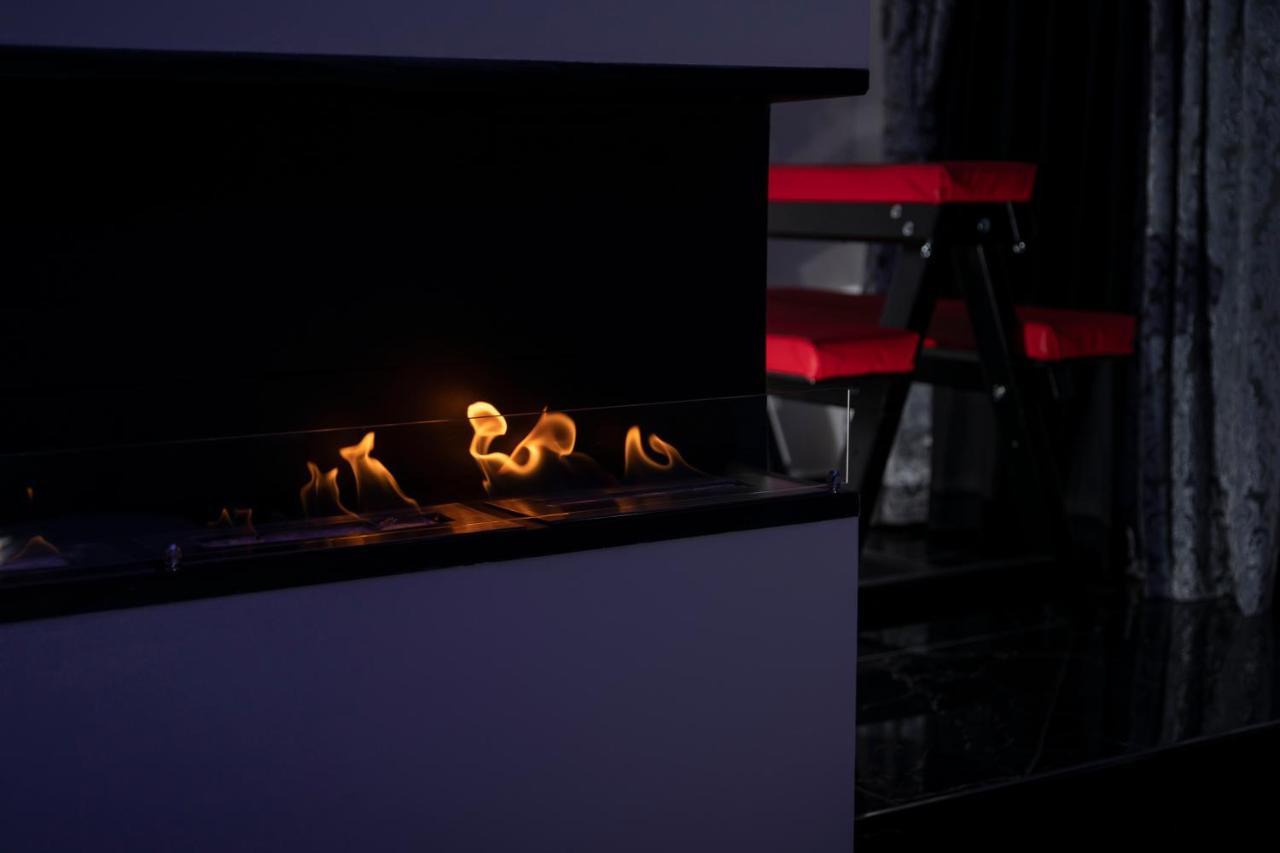 King Room,1594856091:JPEG