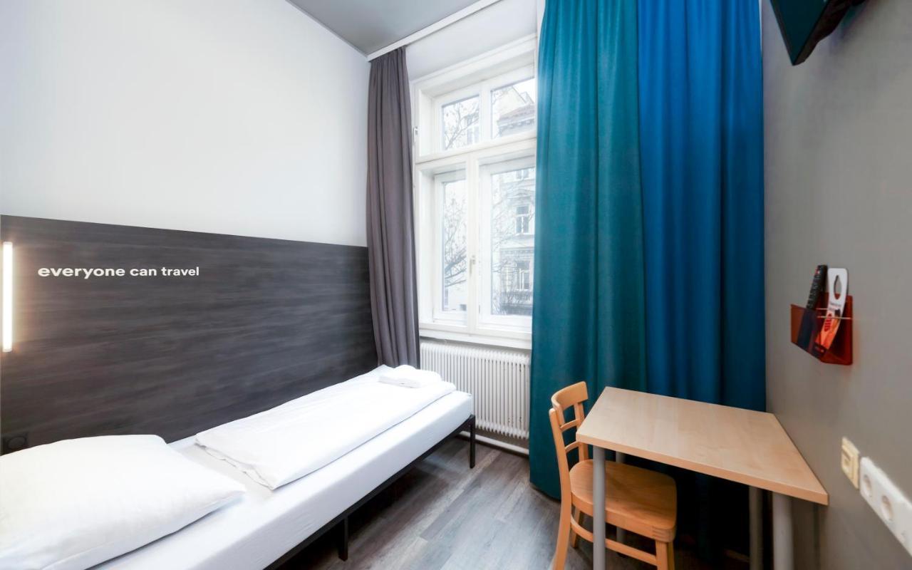 Single Room,1363538786:JPEG
