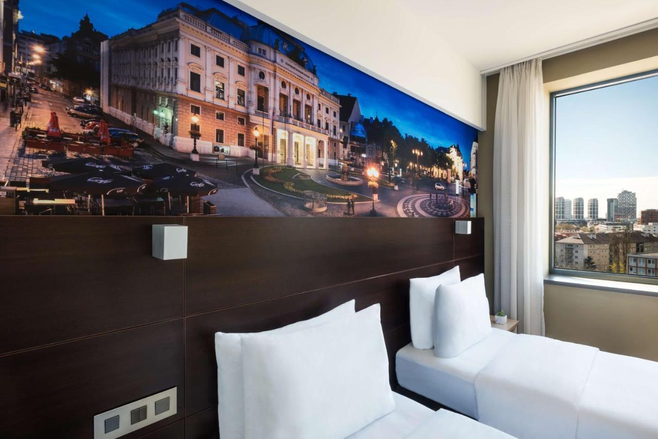 Twin Room,1555958629:JPEG