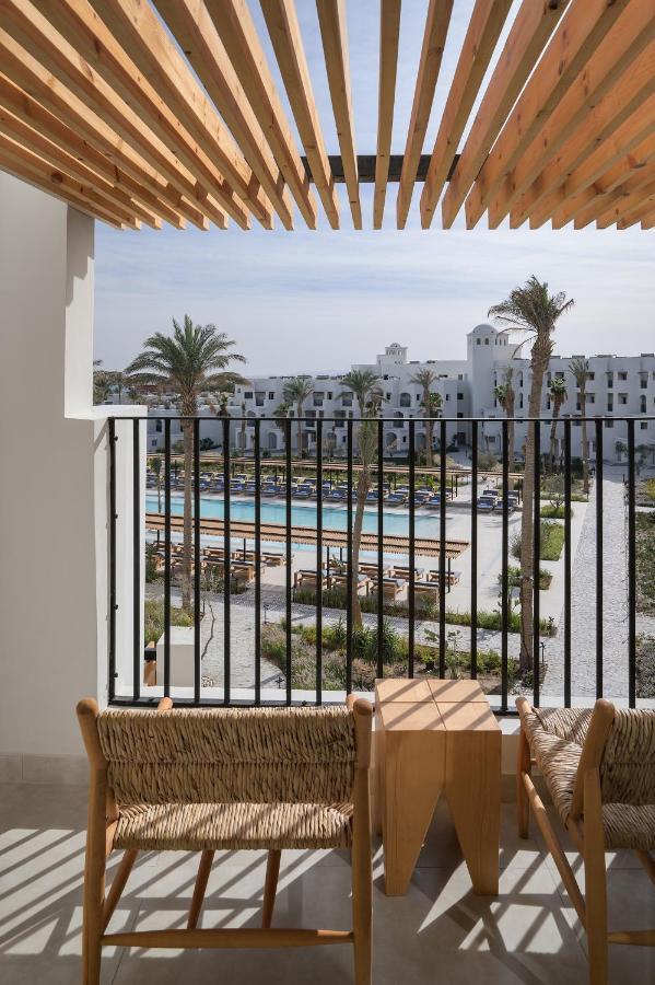 Penthouse Suite Pool View,1594053498:JPEG