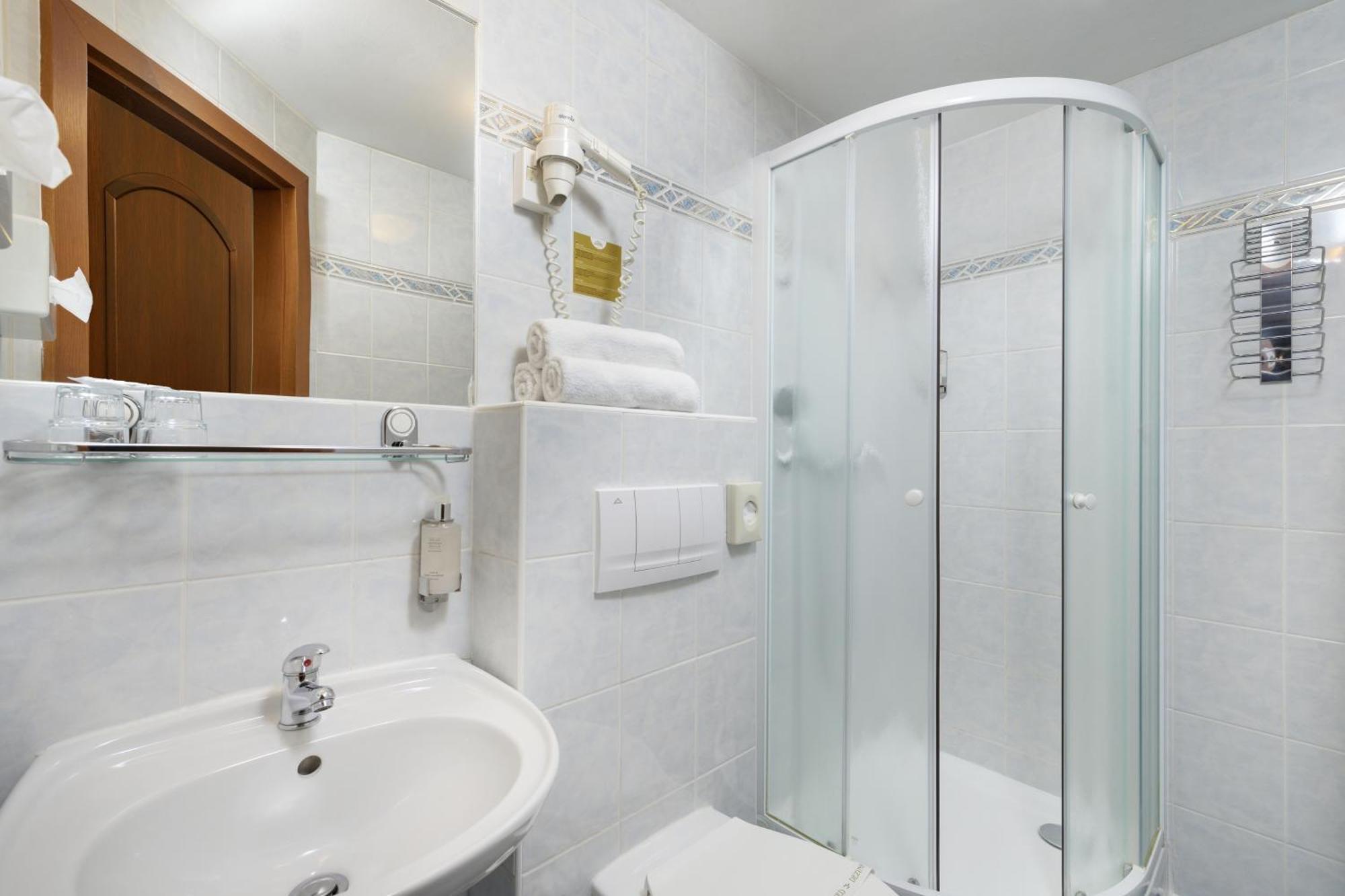 Quadruple Room with Balcony,1596021002:JPEG