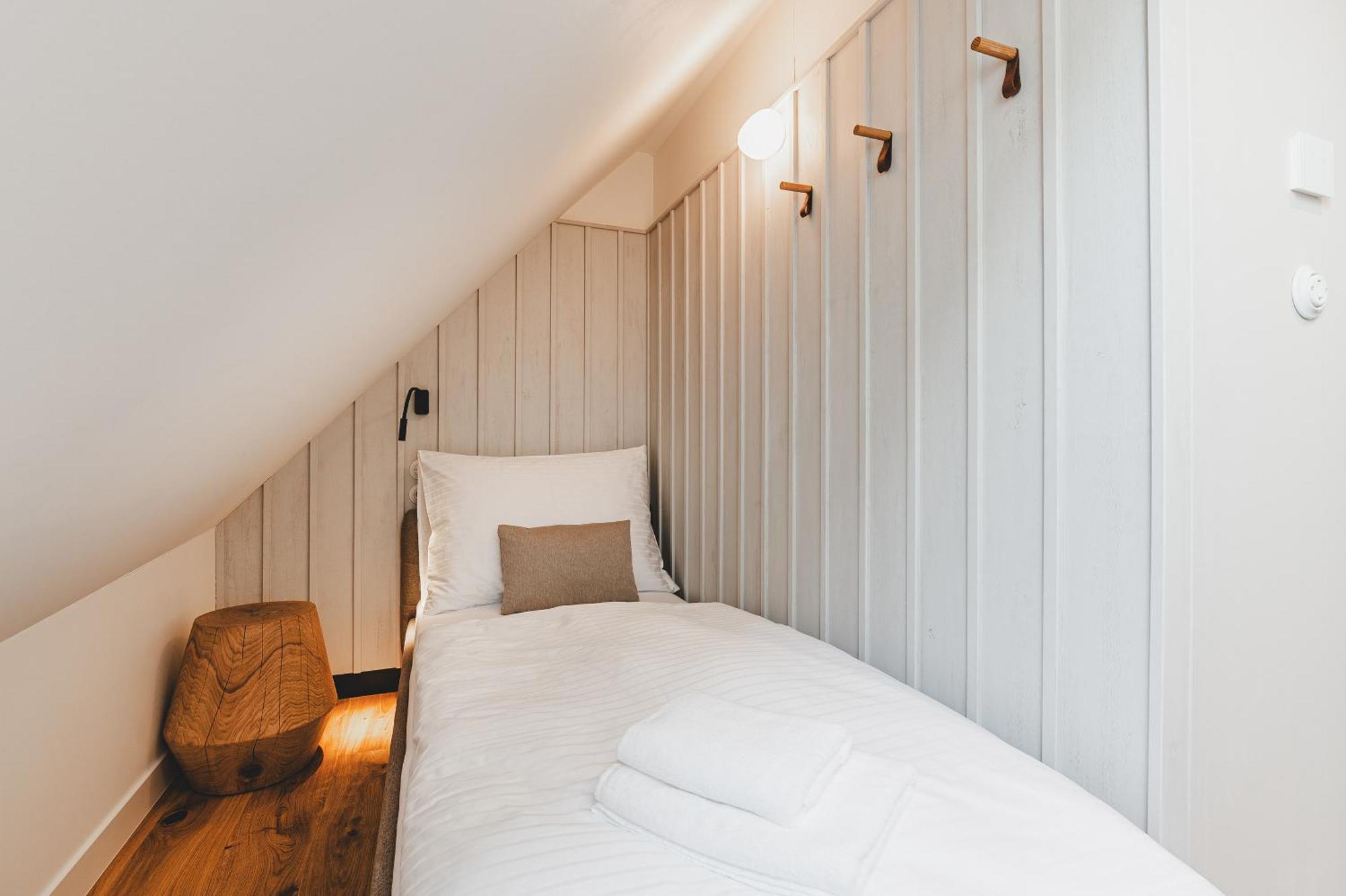 Deluxe Suite,1549170700:JPEG