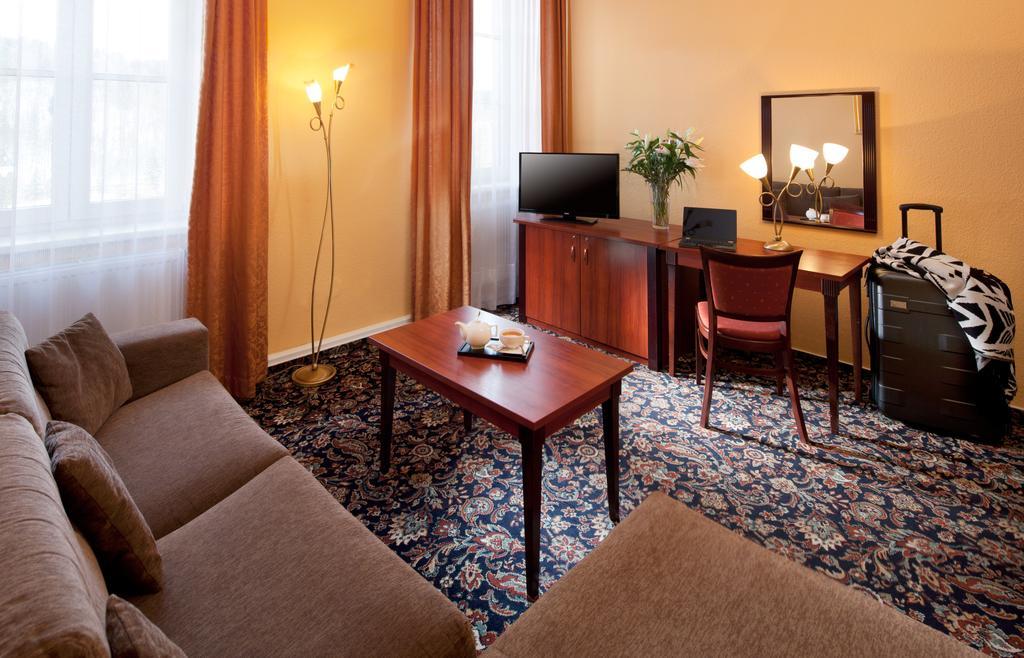 Classic Suite,644823966:JPEG