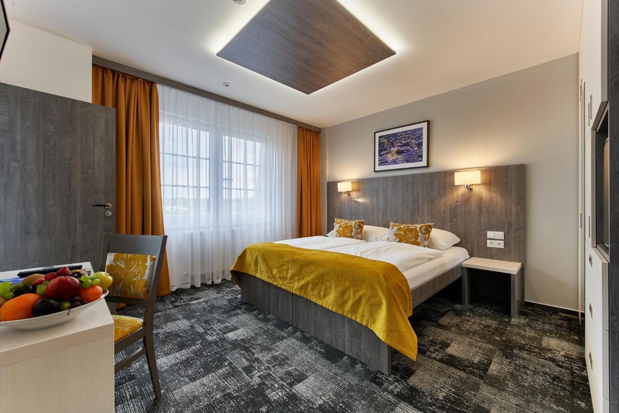 Special Offer - Deluxe Double Room with Unlimited Water and Sauna World Access,1580276741:JPEG