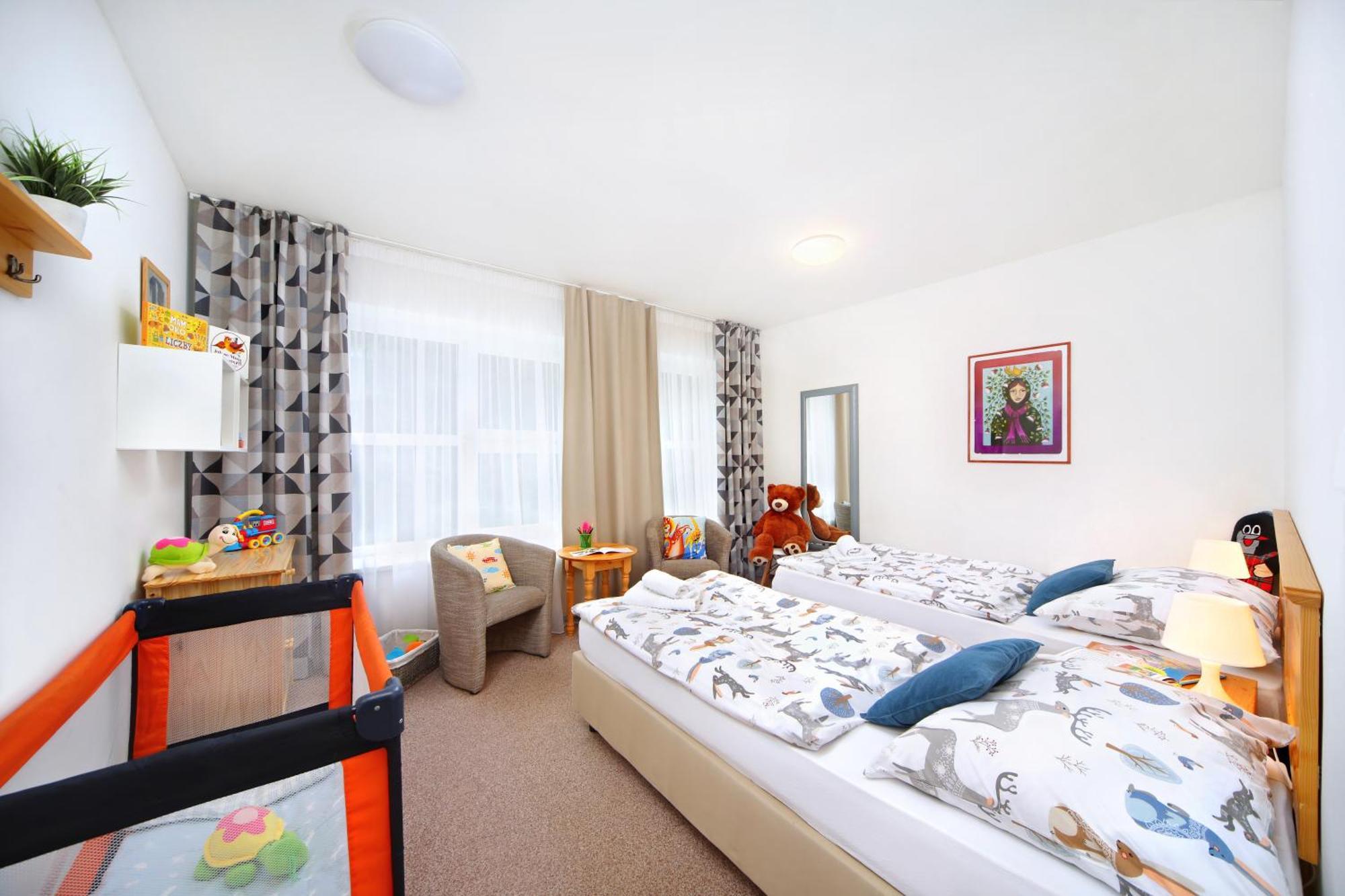 Standard Family Room,1580157284:JPEG