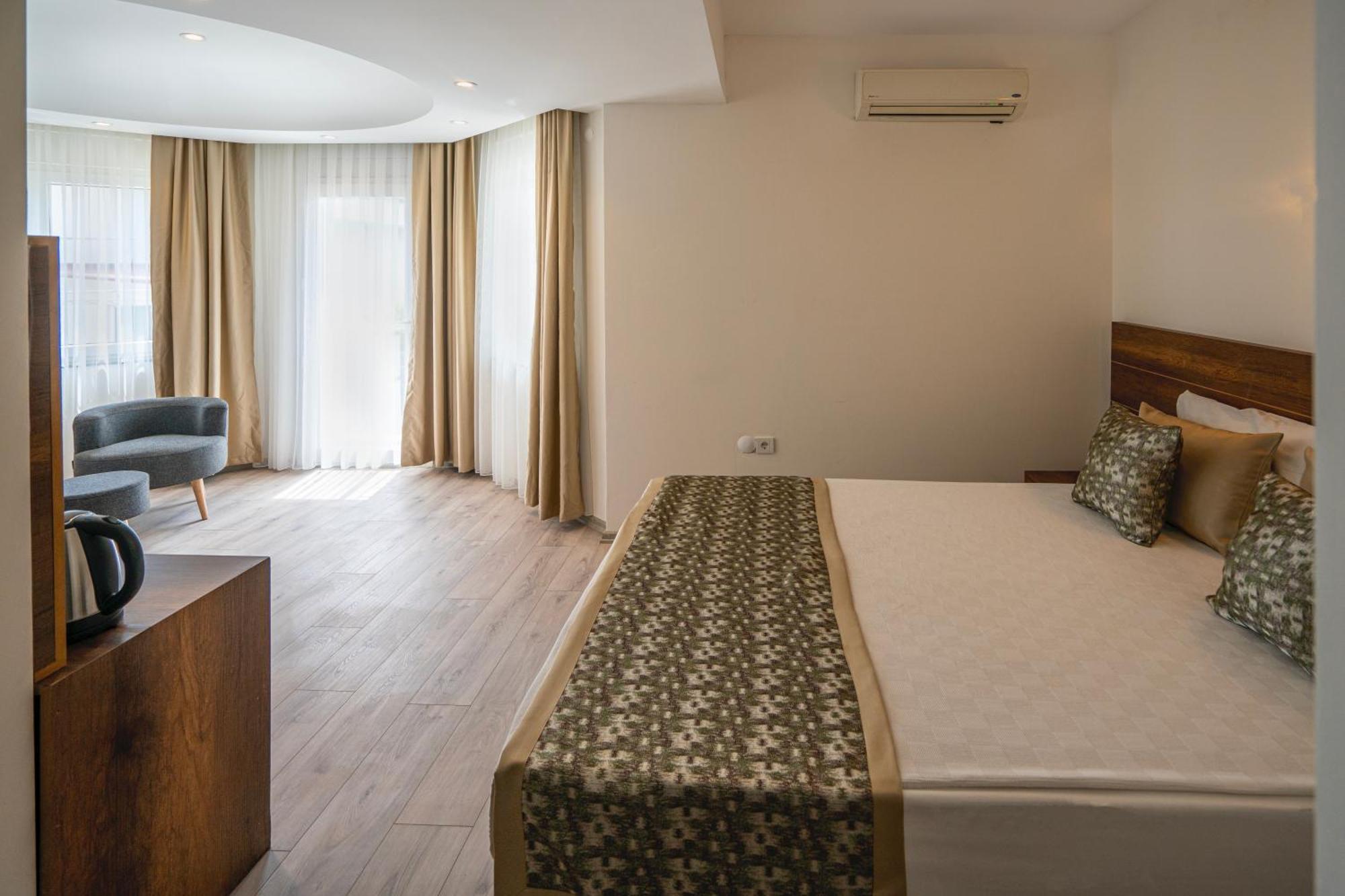 Double Room,1592987724:JPEG