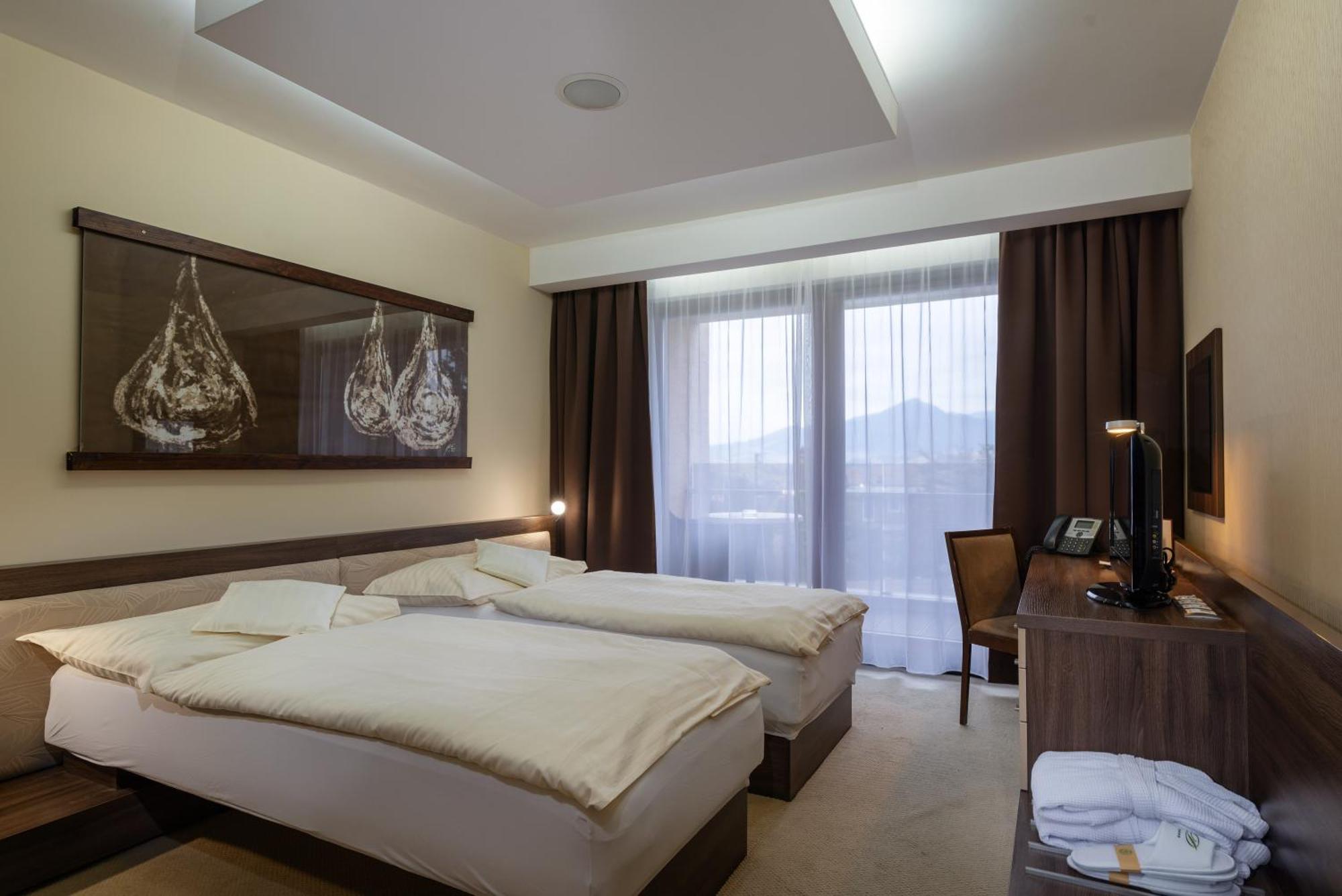 Standard Twin Room,1596018242:JPEG