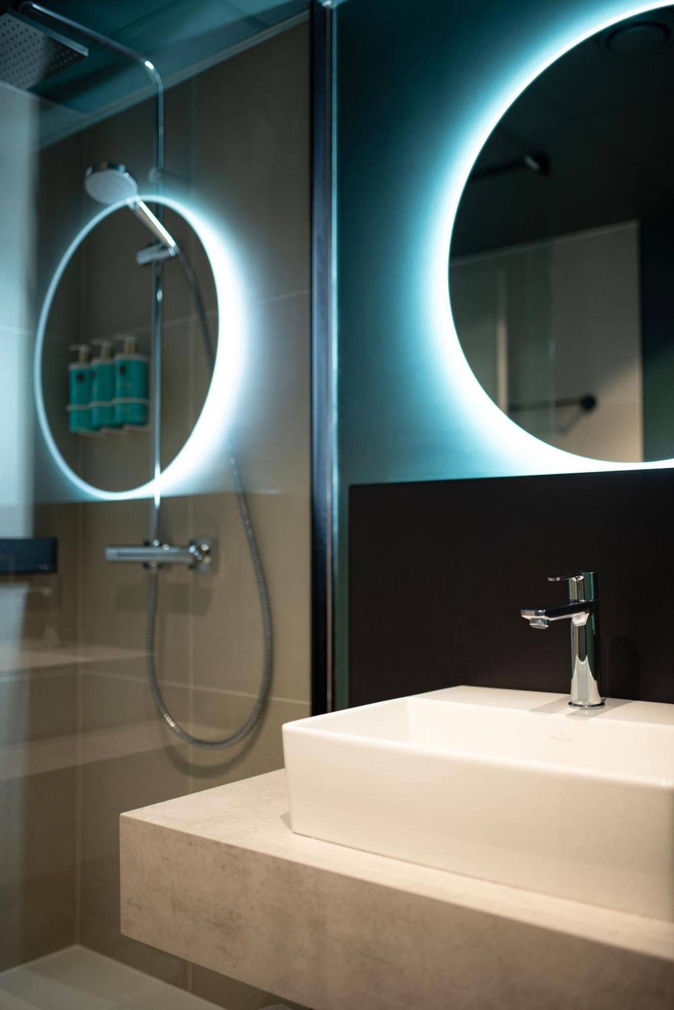 Double Executive Family Room Sofa,1765149290:JPEG