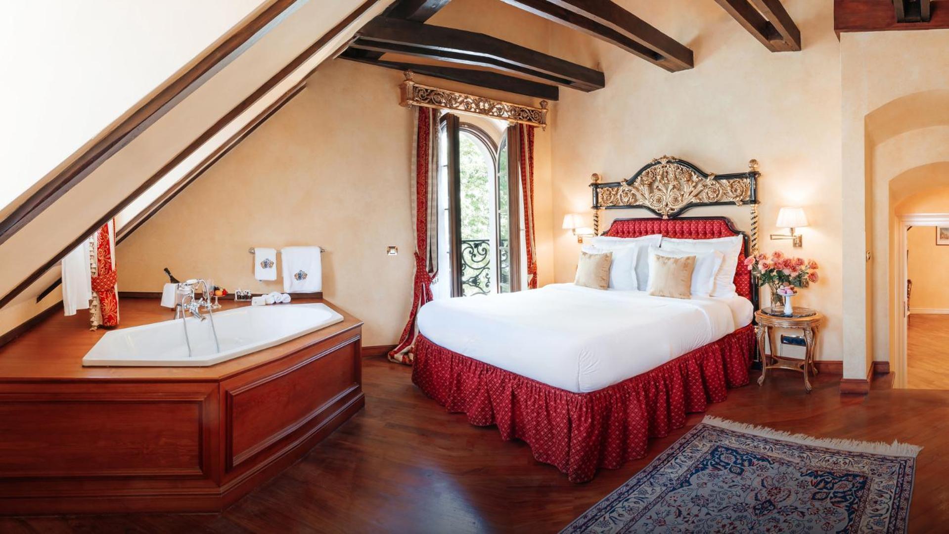 Tower Suite,1649013171:JPEG