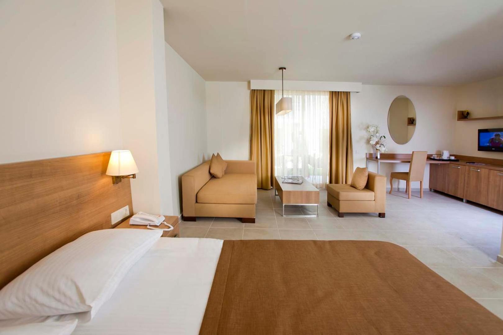 Family Room,1631889668:JPEG