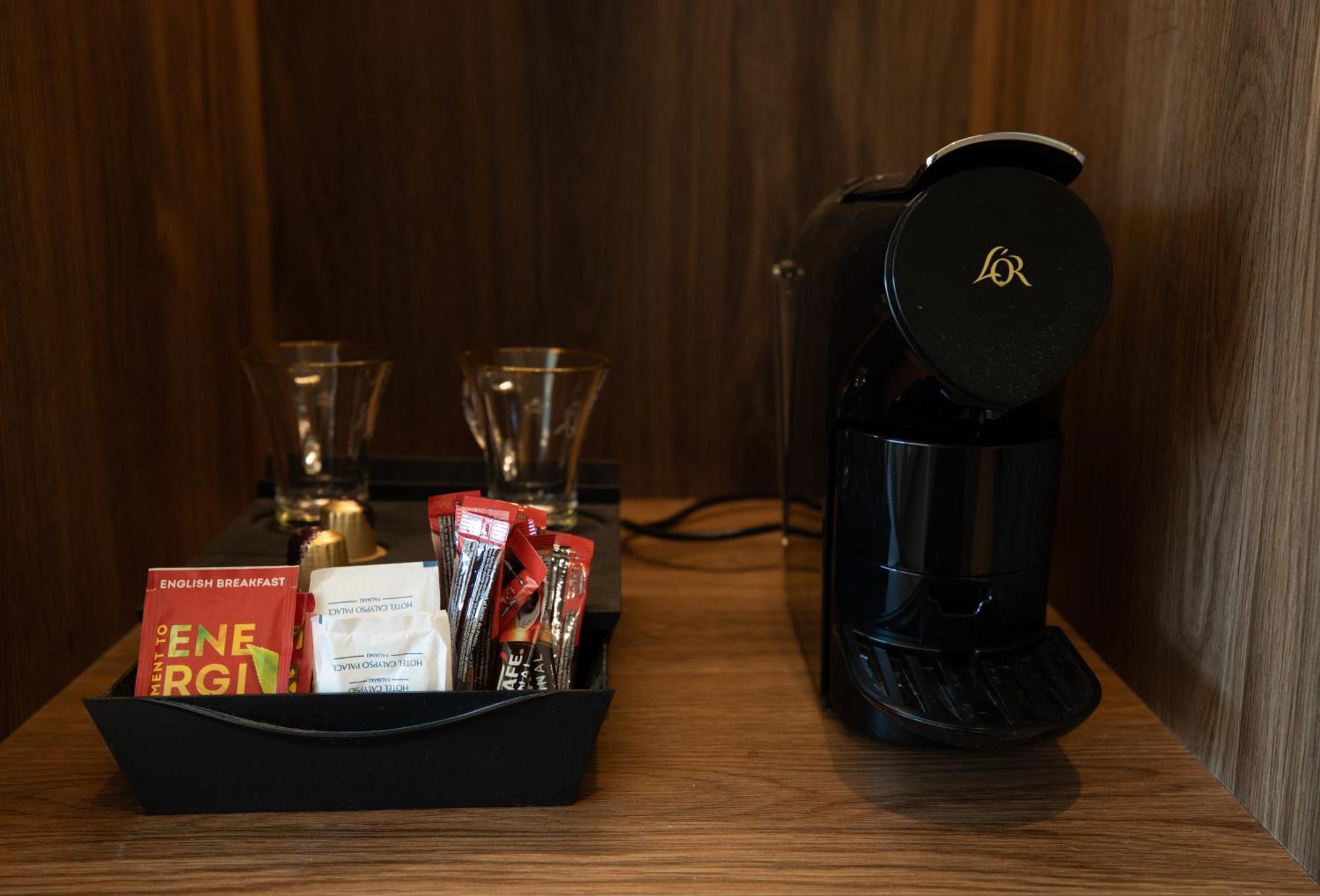 Dvoulůžkový pokoj Deluxe s manželskou postelí a balkonem