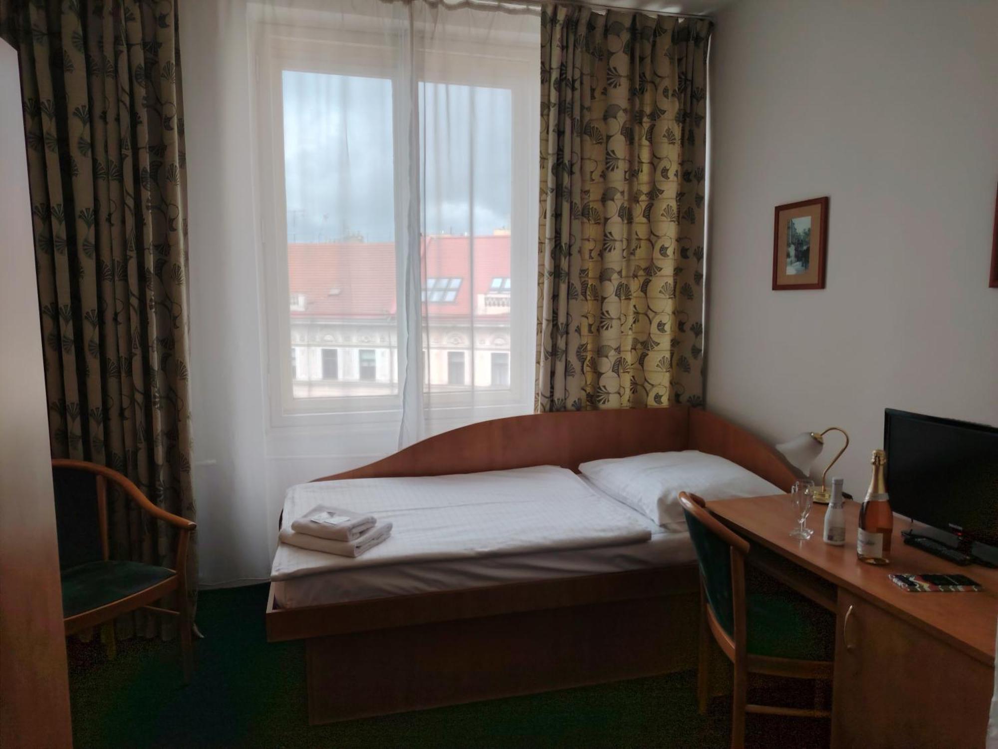 Single Room,1695323376:JPEG