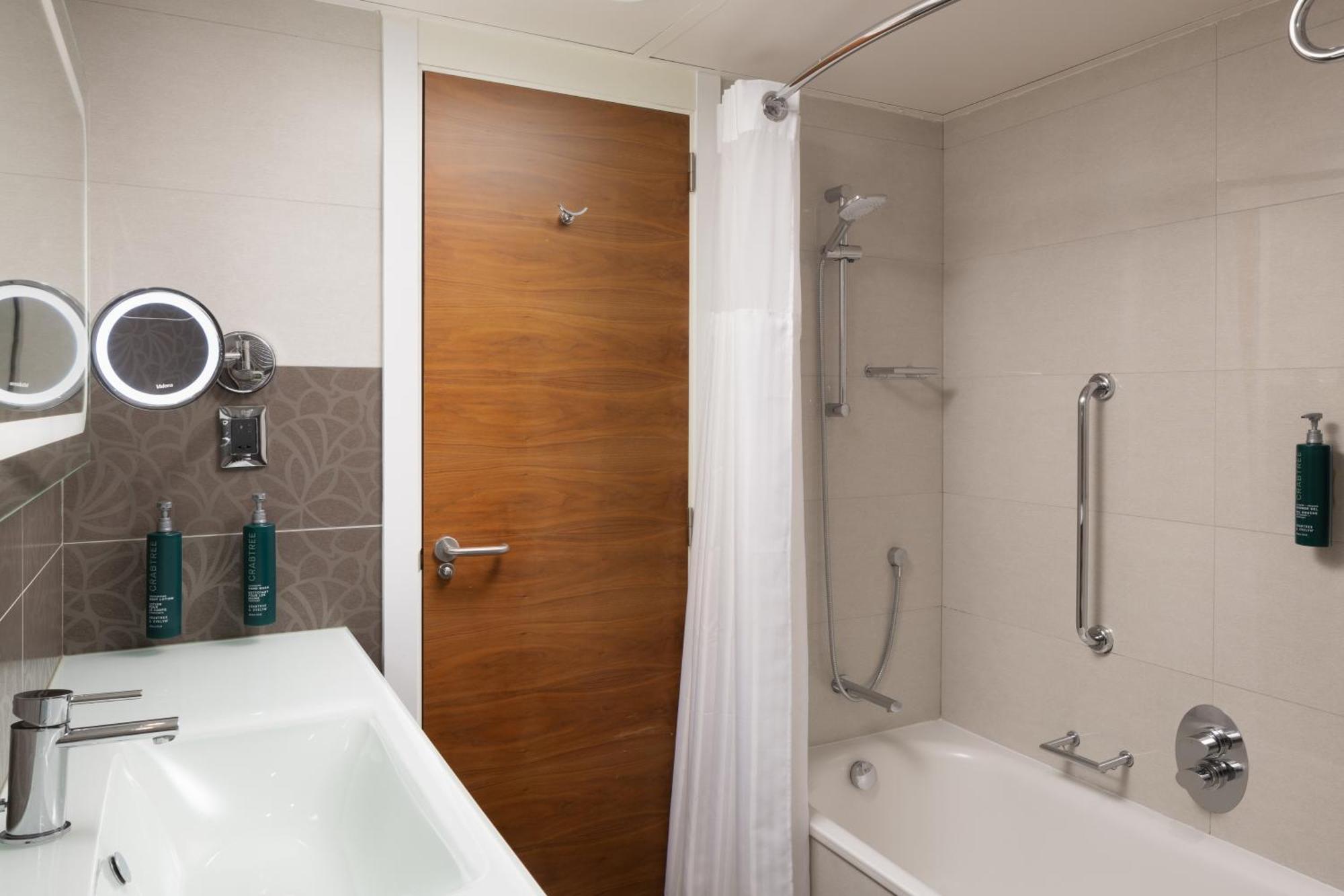 Twin Room,1673931456:JPEG