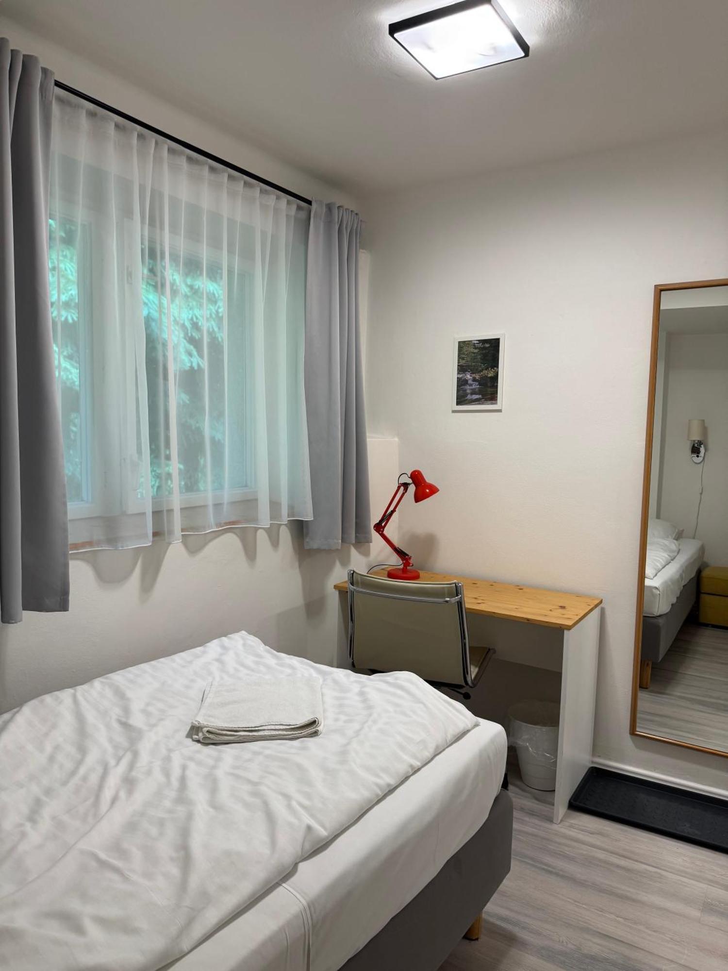 Single Room,1680580370:JPEG