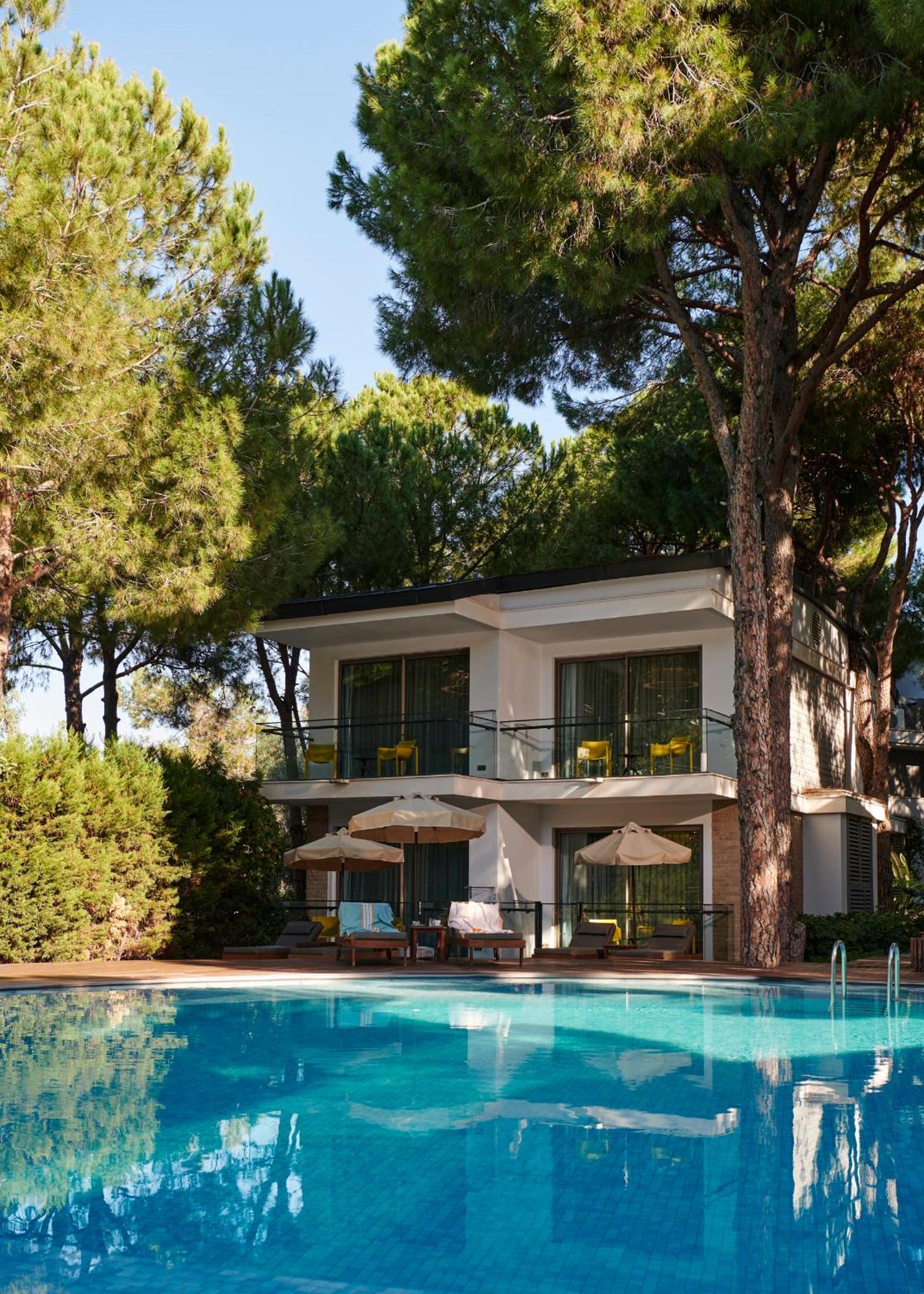 Lagoon Duplex Swim-up