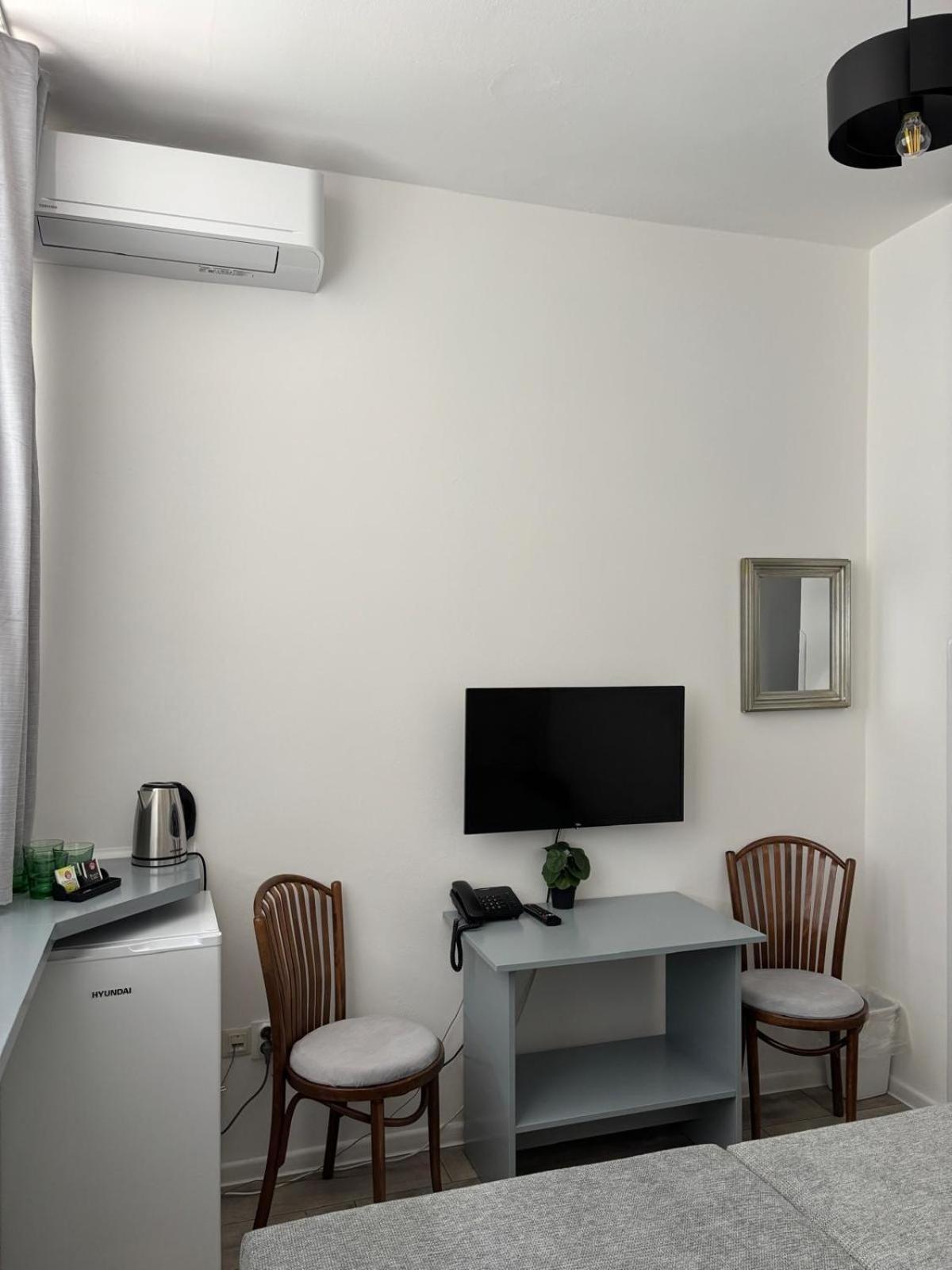 Studio Deluxe