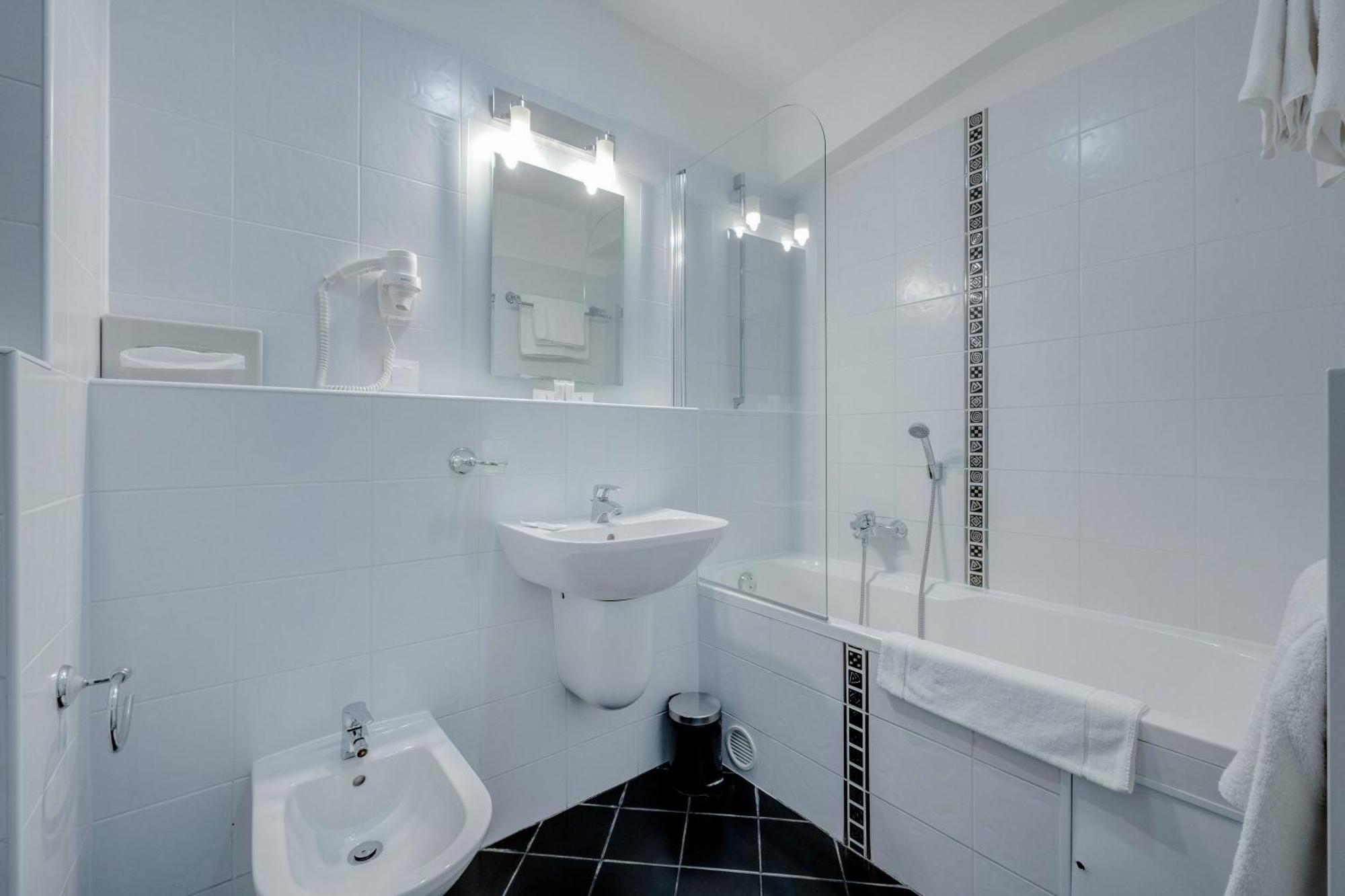 Standard Double Room,1706777372:JPEG