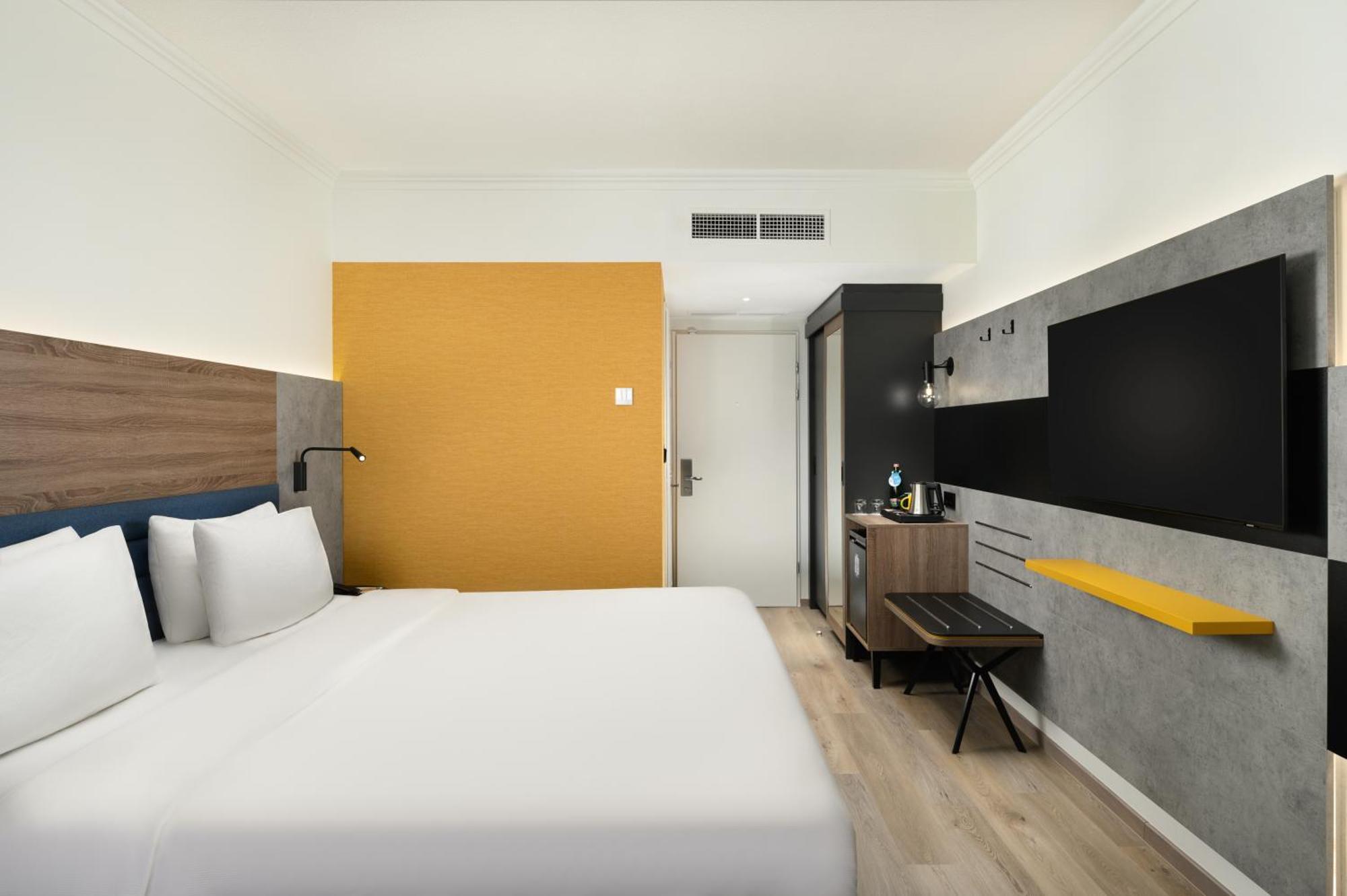 Premium Double Room City View newly refurbished,1729988628:JPEG