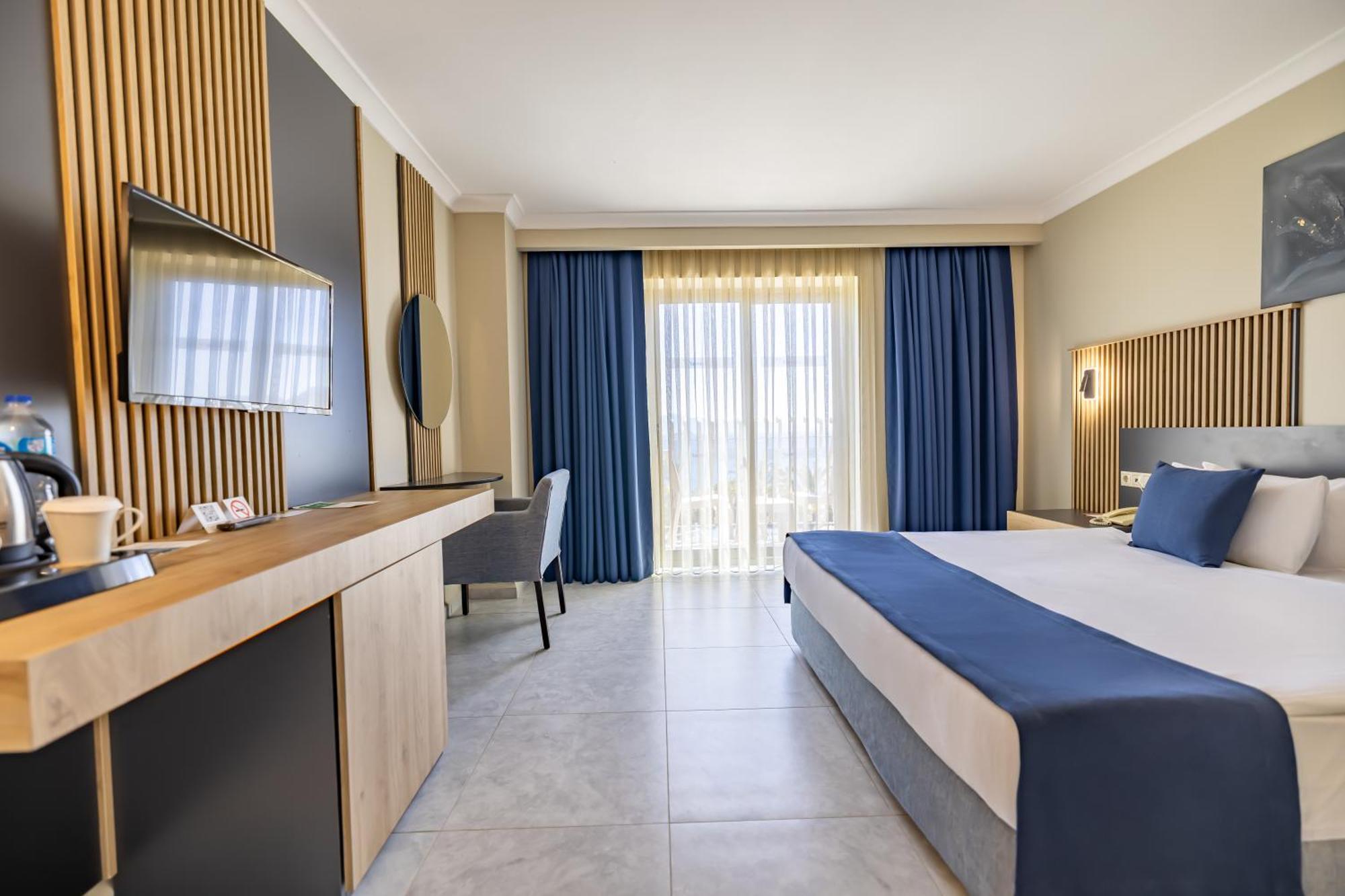 Standard Double or Twin Room Sea View,1739429518:JPEG