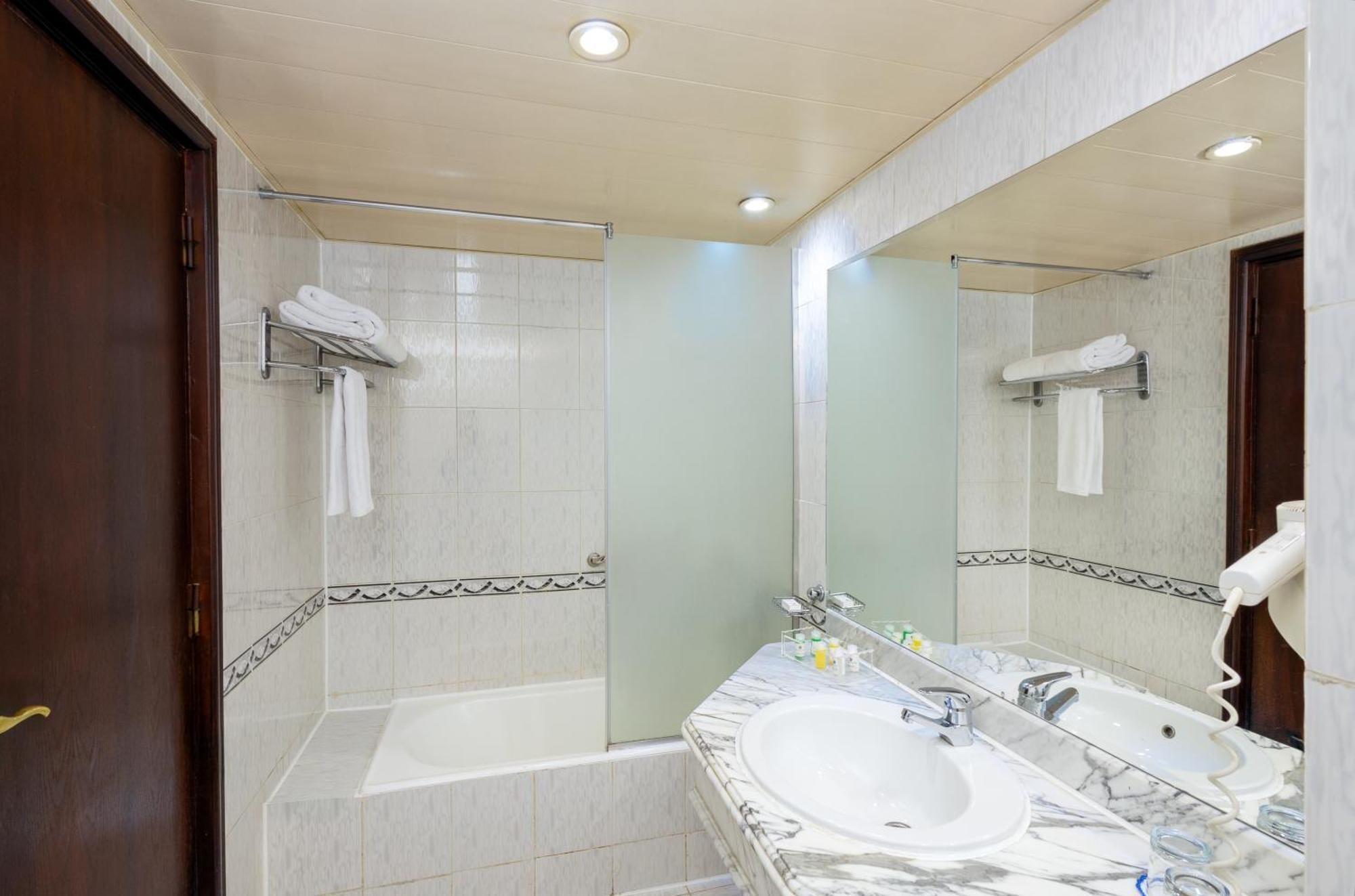 Double or Twin Room Pool View,1765589709:JPEG