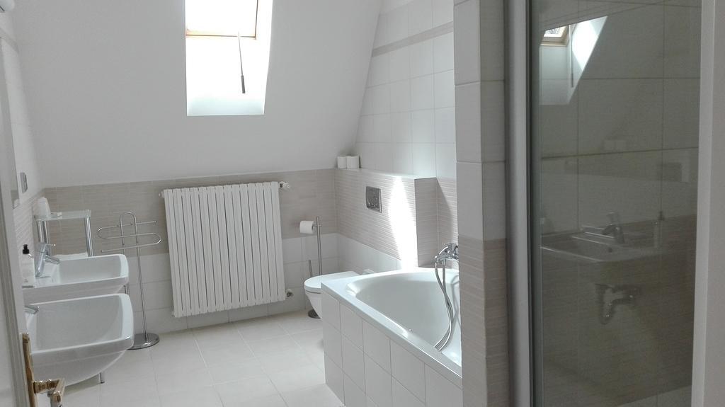 Dvoulůžkový pokoj Comfort s manželskou postelí