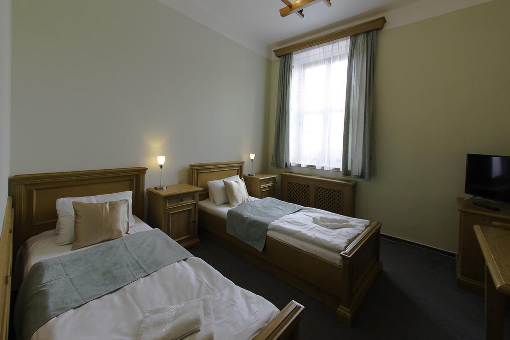 Twin Room,425044710:JPEG