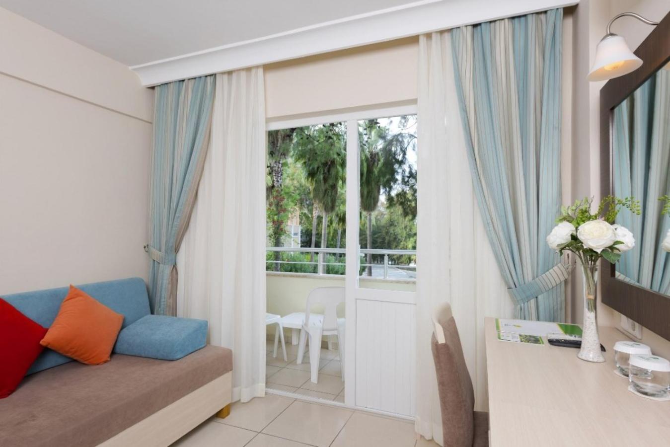Standard Triple Room,1327767821:JPEG
