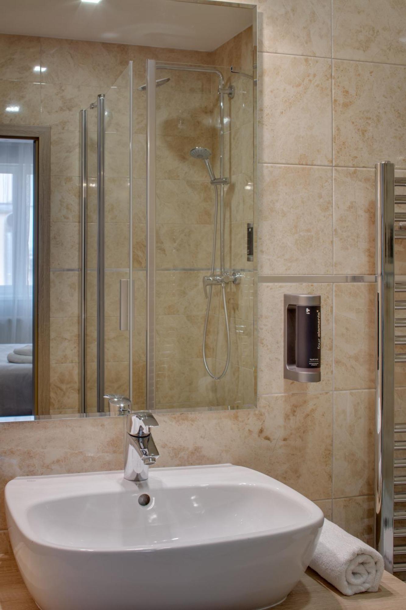 Single Room,1559589250:JPEG