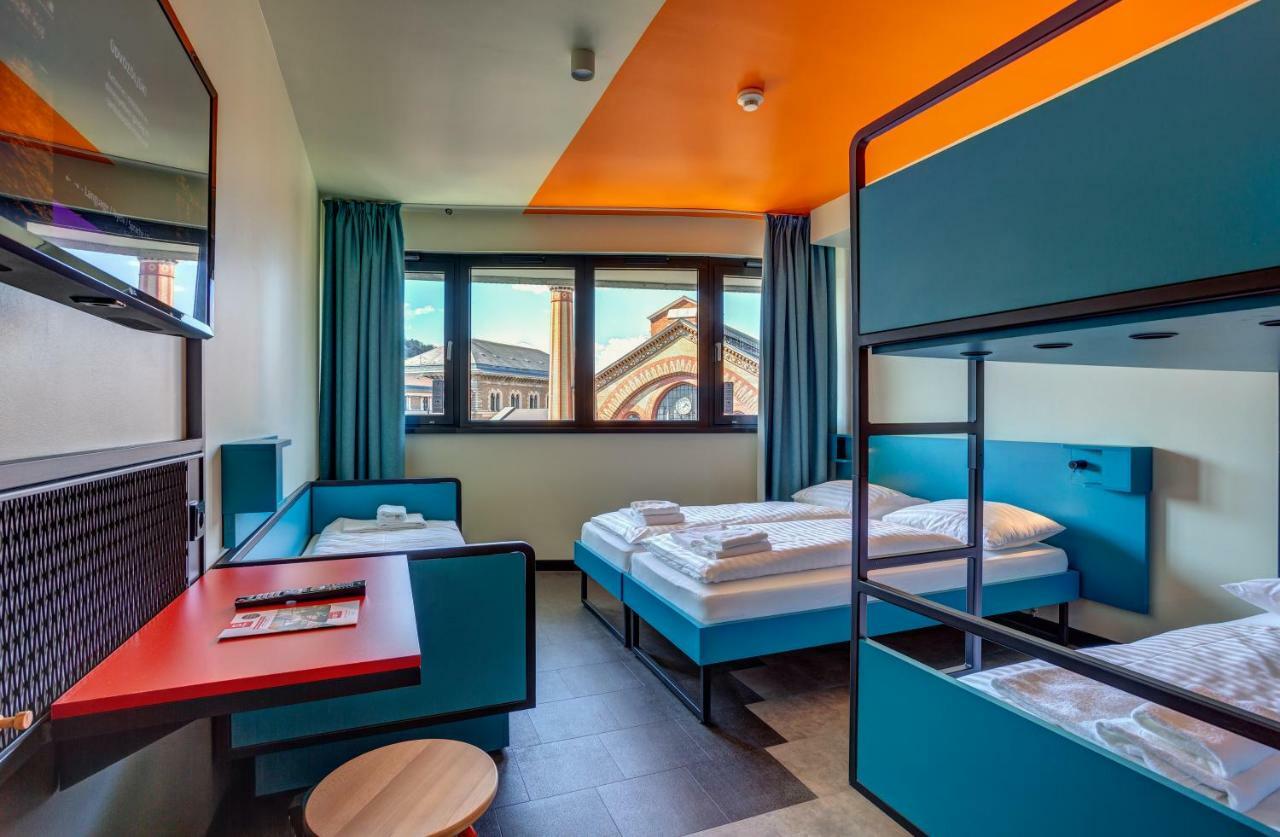 5-Bed Room,784151109:JPEG