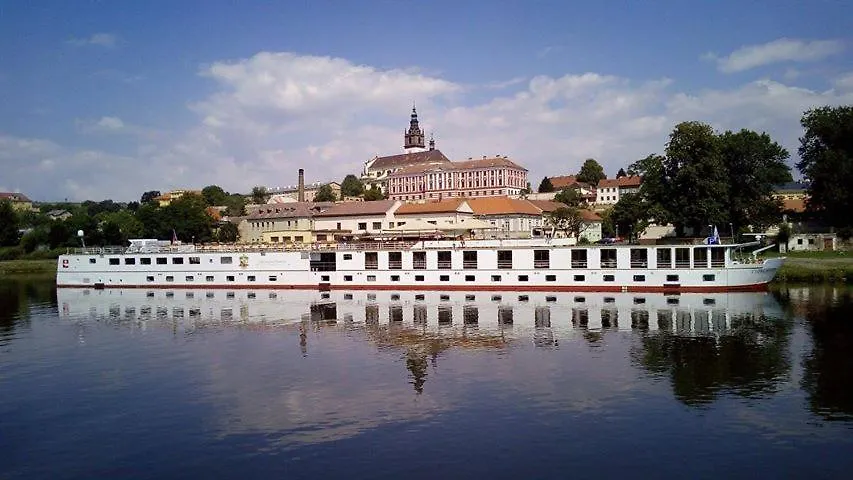 Florentina Boat-1