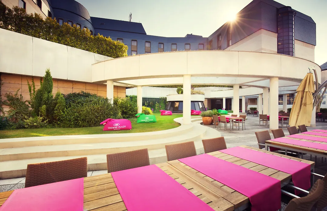 Crowne Plaza Bratislava By Ihg-1