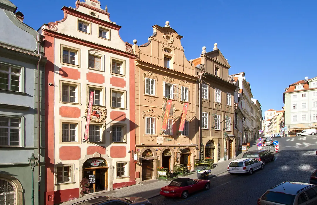 Red Lion Hotel-1