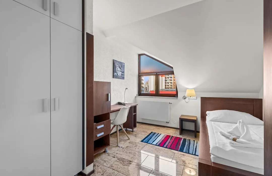 Hotel Sluneční dvůr-1