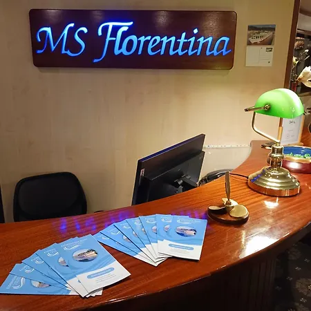 Florentina Boat-3