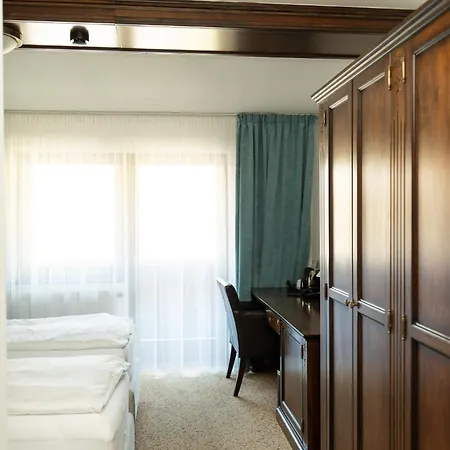 Aplend Wellness Hotel Borovica-2