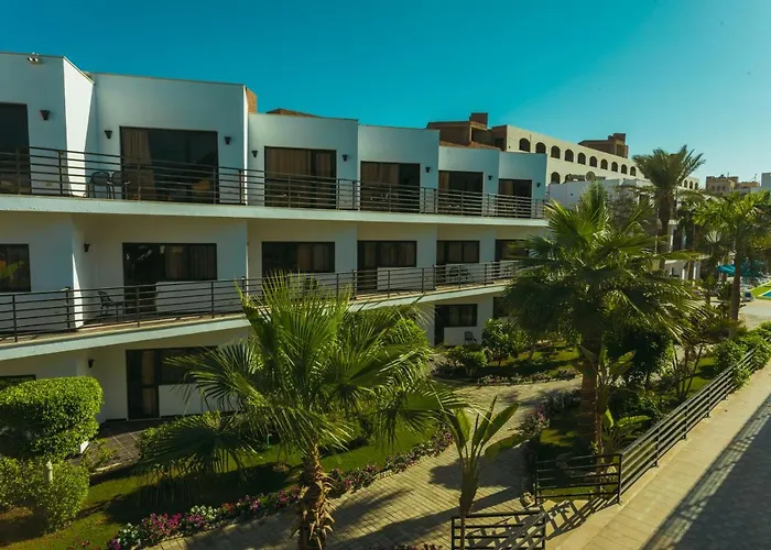 La Rosa Waves Beach - Couple & Families Only Hurghada