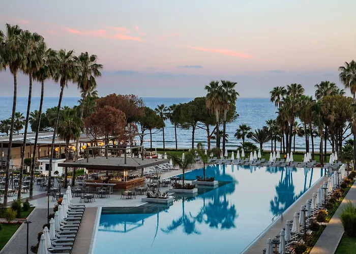 Acanthus Cennet Barut Collection Side